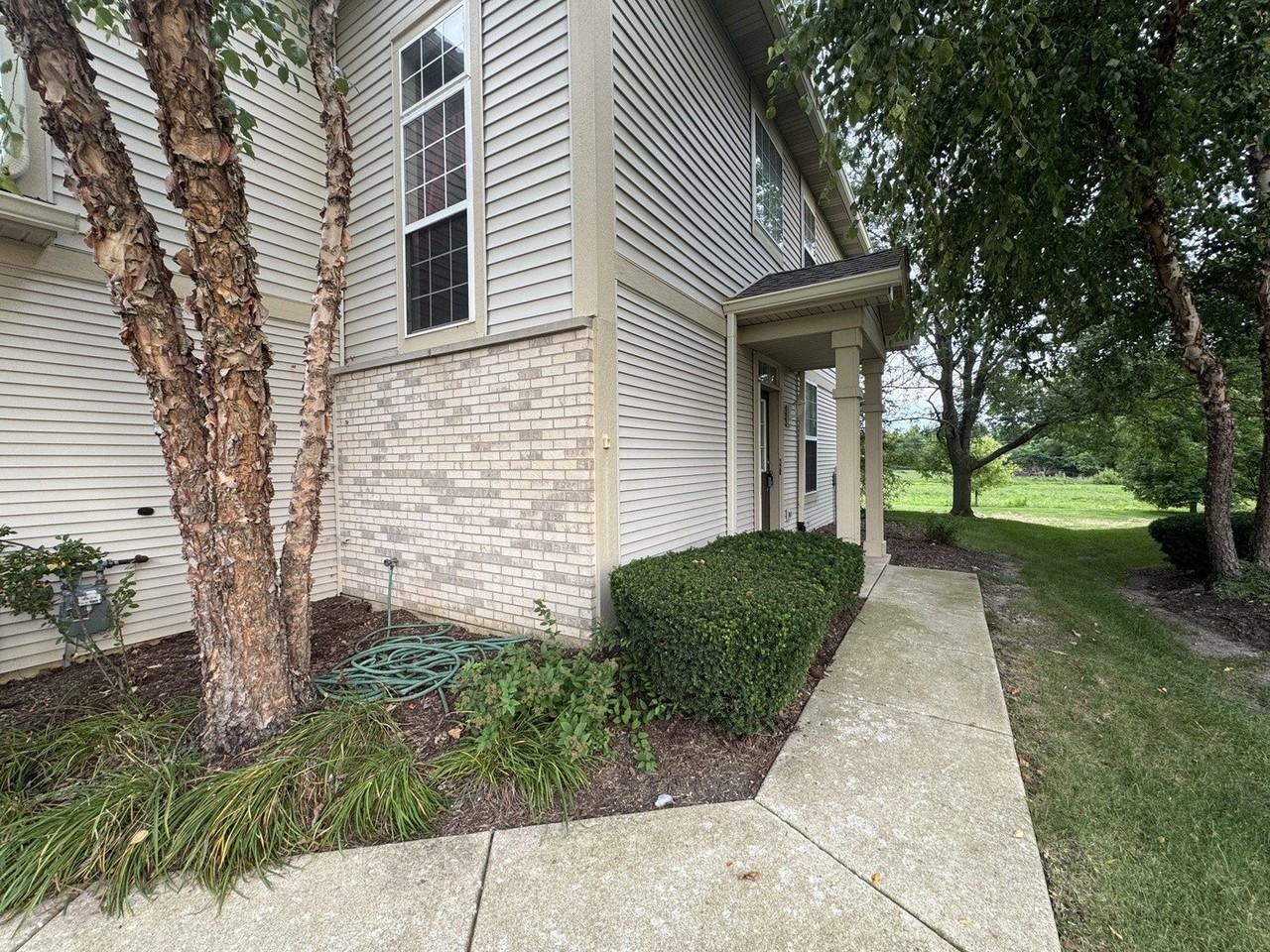 2365 Sunrise Cir - Photo 2 of 17