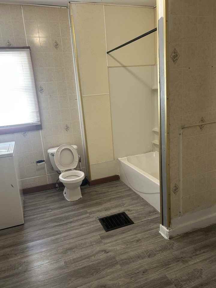 2415 Main St - Photo 7 of 7