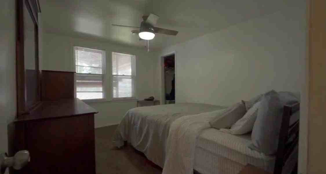 2303 Sweetbriar St - Photo 3 of 10