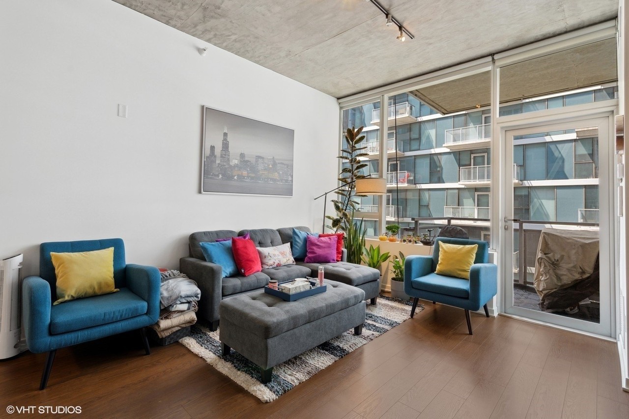 1345 S Wabash Ave #408 - Photo 3 of 9