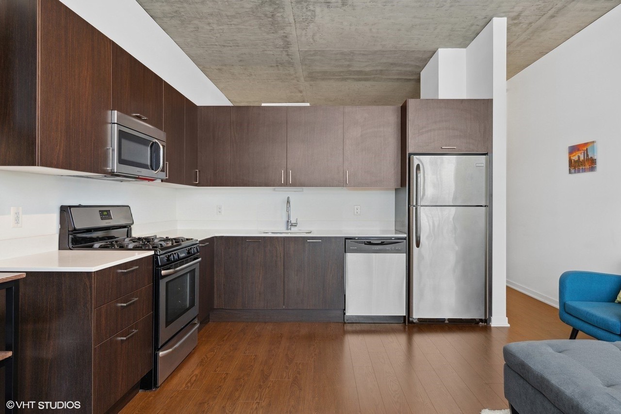1345 S Wabash Ave #408 - Photo 4 of 9