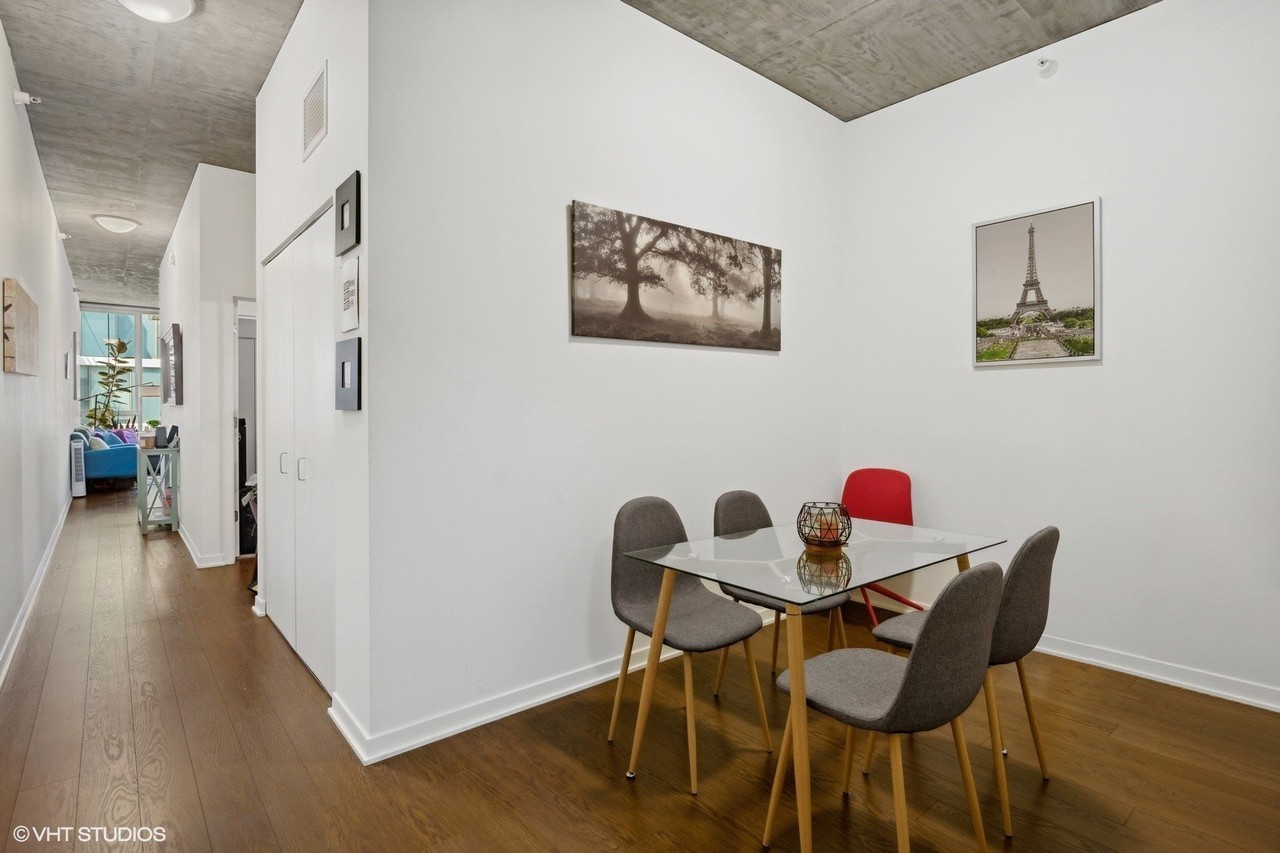 1345 S Wabash Ave #408 - Photo 6 of 9