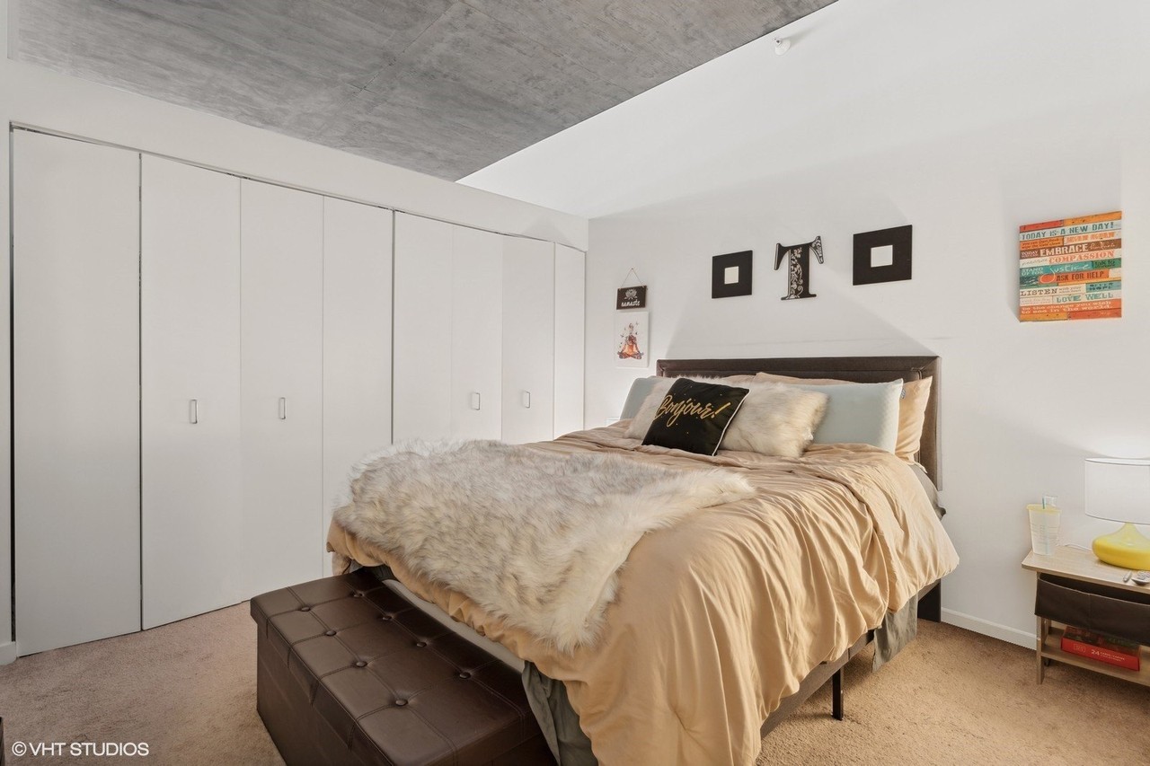 1345 S Wabash Ave #408 - Photo 7 of 9