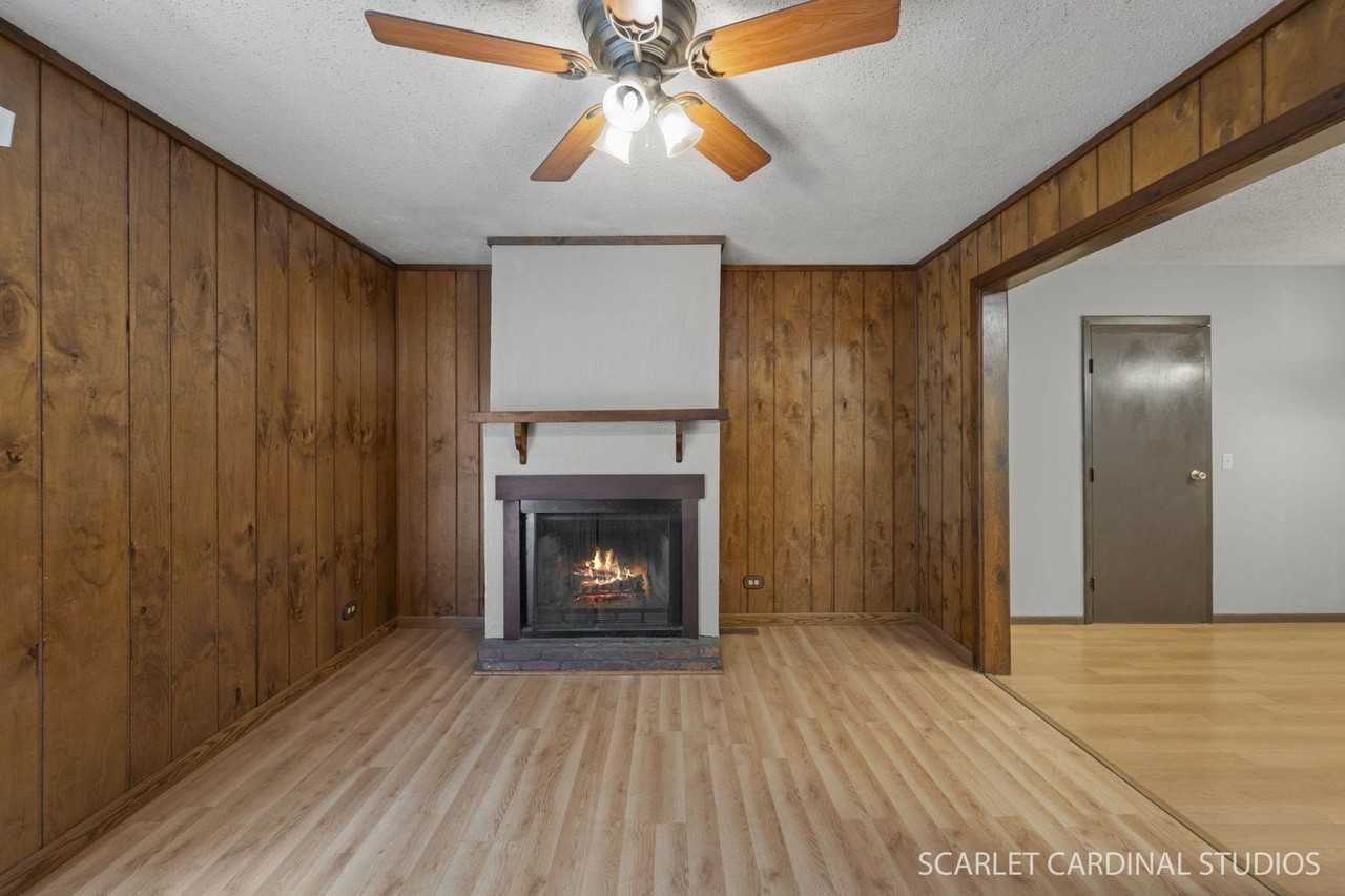 2S211 Sanchez Dr - Photo 6 of 16