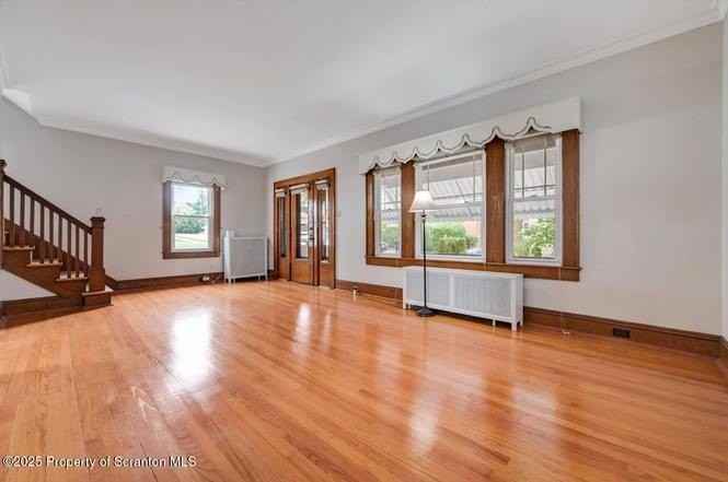 933 Hickory St - Photo 3 of 20