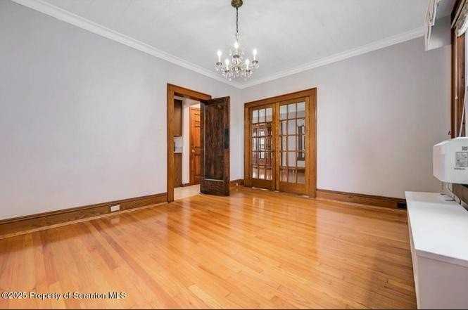 933 Hickory St - Photo 4 of 20