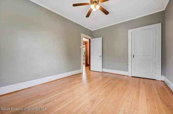 933 Hickory St - Photo 6 of 20