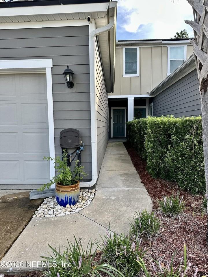 794 Servia Dr - Photo 2 of 19
