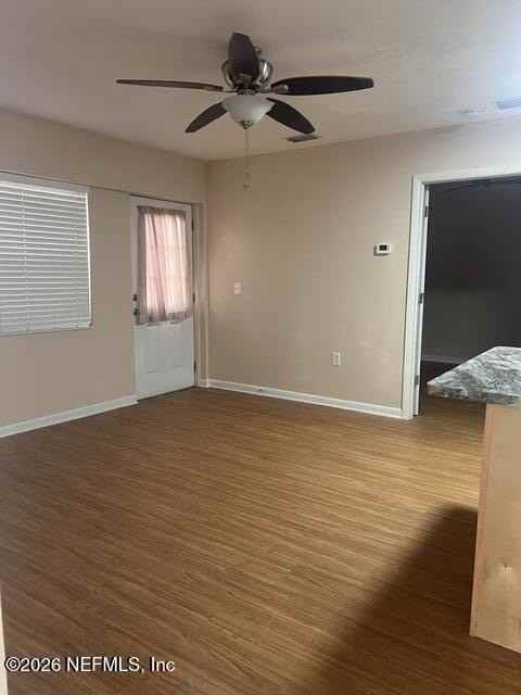 305 W Washington St - Photo 2 of 11