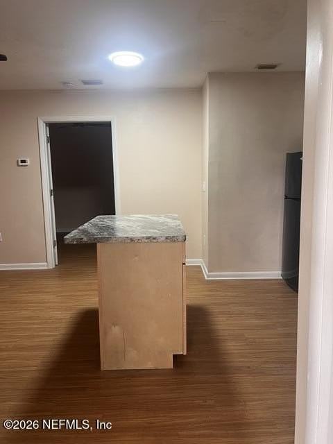 305 W Washington St - Photo 3 of 11