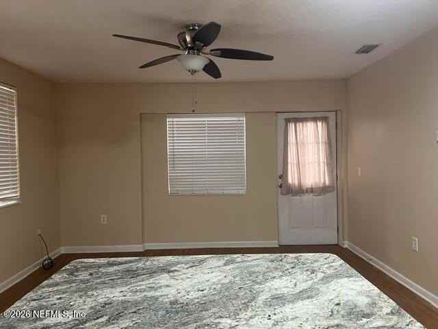 305 W Washington St - Photo 5 of 11
