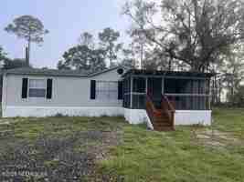 featured image of 19070 Nw 49th Pl