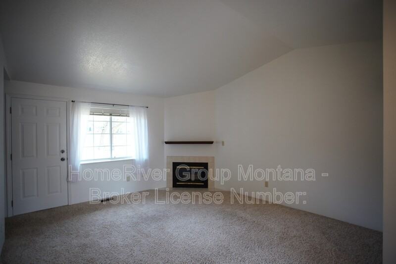 2720 Crystal Ct #1 - Photo 4 of 15