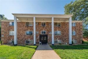 featured image of 640 S Shore Ct