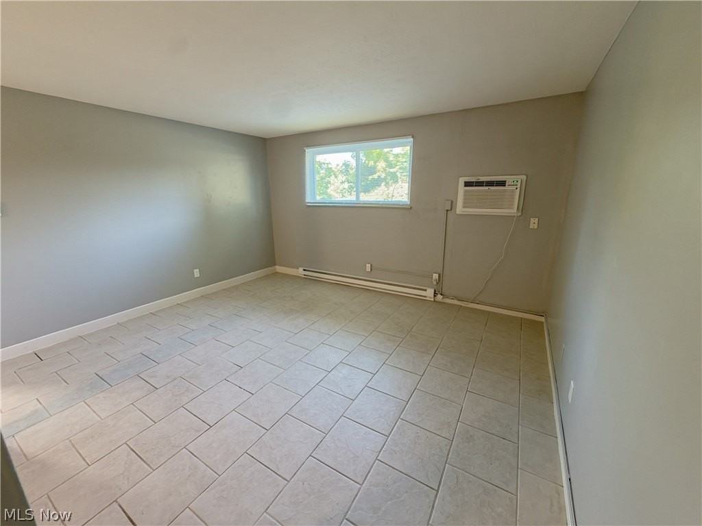 640 S Shore Ct - Photo 7 of 19