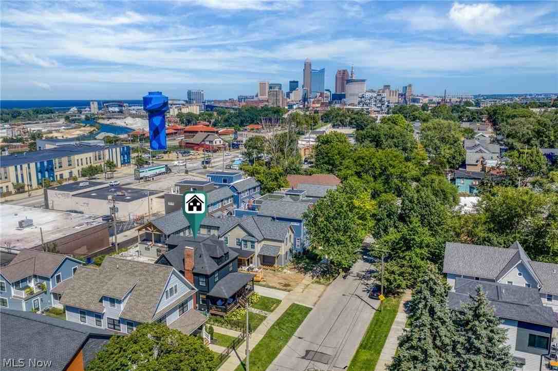 4604 Clinton Ave - Photo 3 of 46