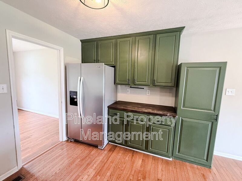 102 Louise Dr - Photo 7 of 23