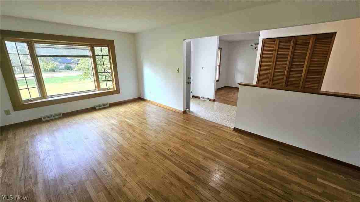 28305 Cannon Rd - Photo 5 of 26
