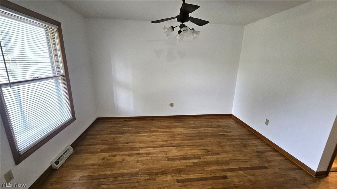 28305 Cannon Rd - Photo 6 of 26