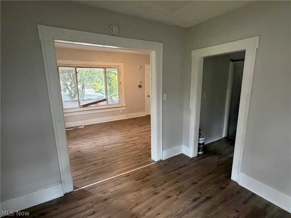 170 Stone St - Photo 3 of 8