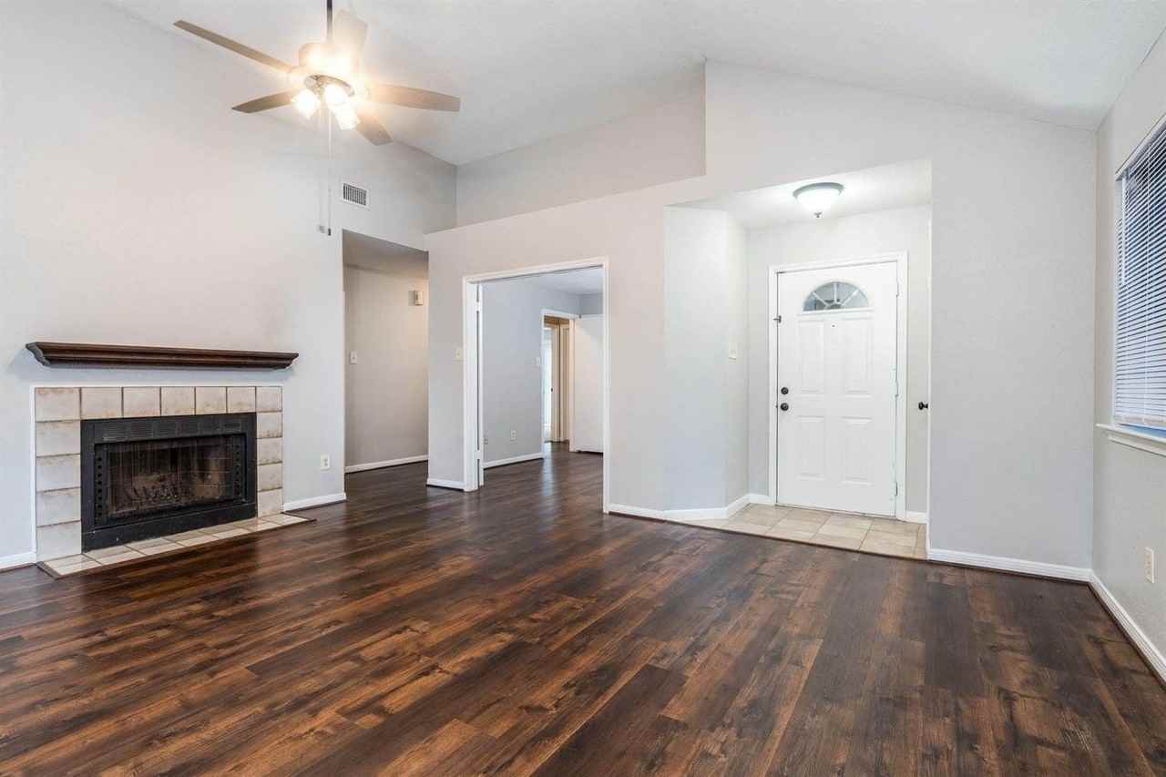 8607 Laurel Trails Dr - Photo 7 of 25