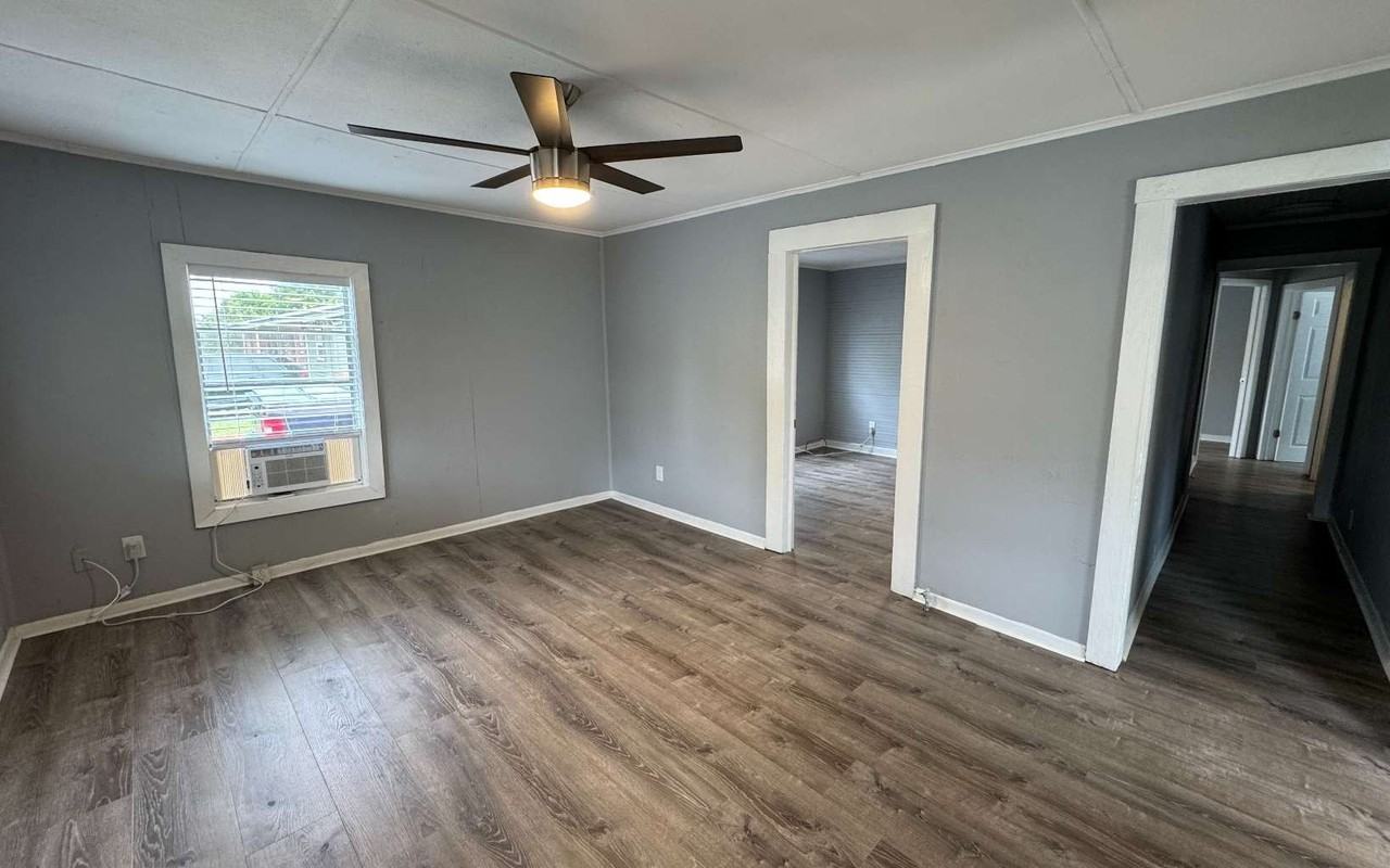 407 Nw Wilson St - Photo 3 of 14