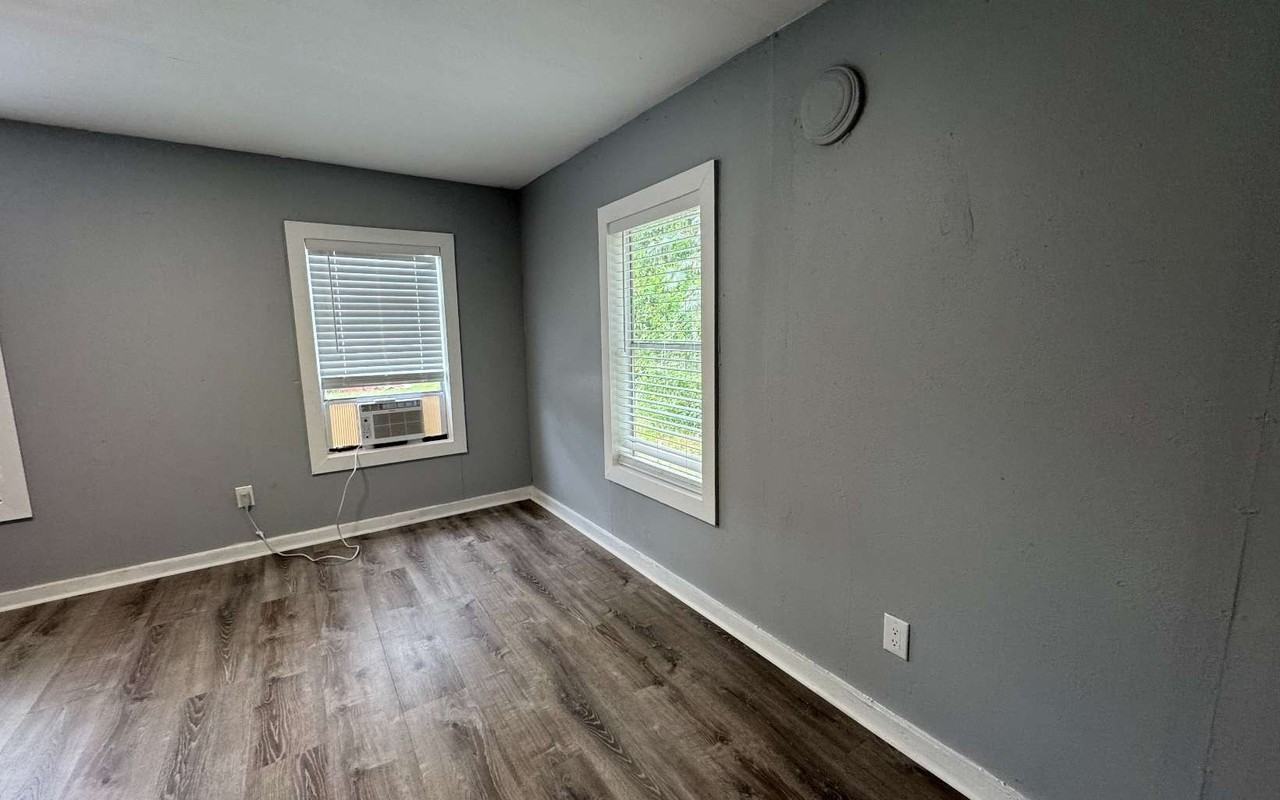 407 Nw Wilson St - Photo 7 of 14