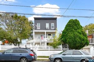 featured image of 126 Macarthur Ave