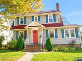 featured image of 949 Garrison Ave