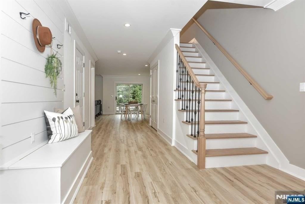 120 Collignon Way - Photo 2 of 37