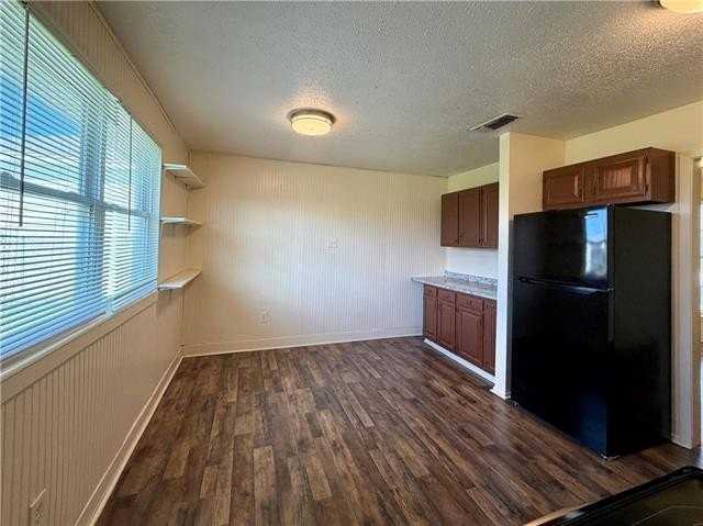 113 Helen Dr - Photo 3 of 13