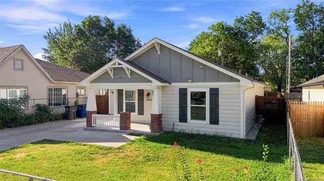 2542 E Archer St - Photo 2 of 30