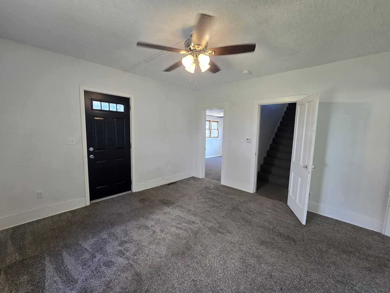 206 E South St #1 - Photo 6 of 33