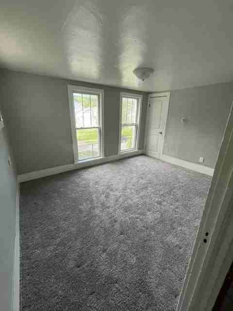 112 Sherman St #UP - Photo 2 of 5