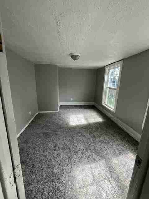 112 Sherman St #UP - Photo 3 of 5