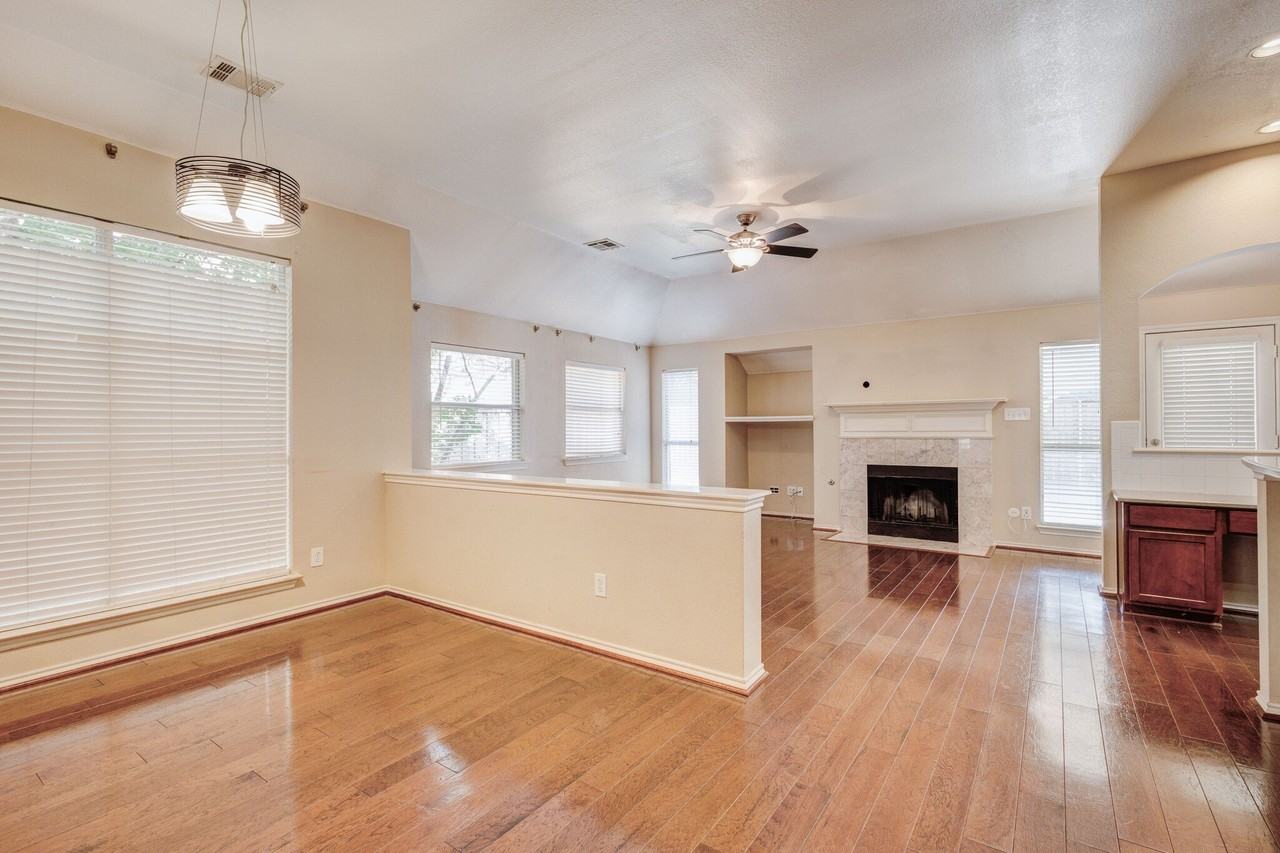 3200 Edgebrook Ct - Photo 2 of 22