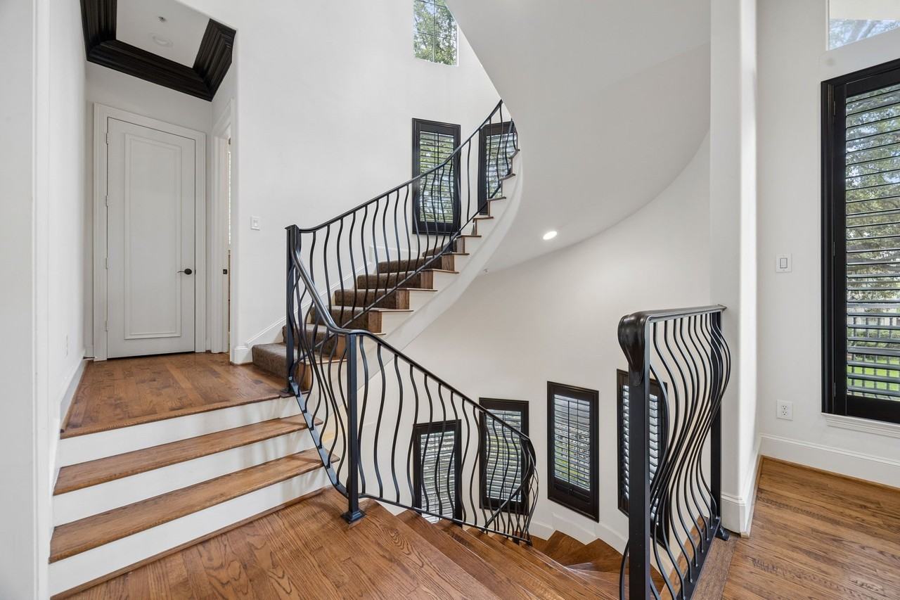 4039 Holland Ave - Photo 7 of 17