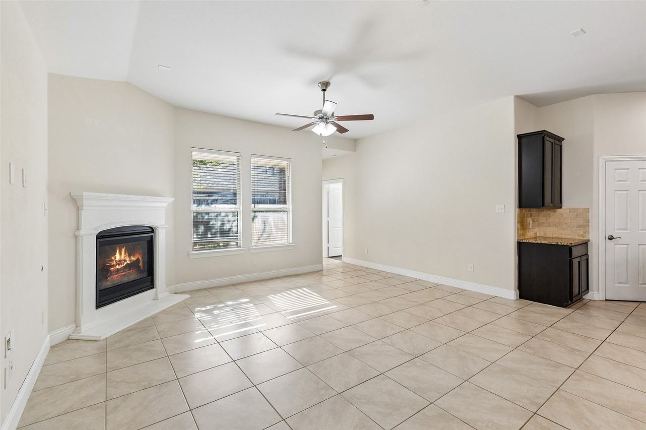 3808 Kendall - Photo 7 of 37