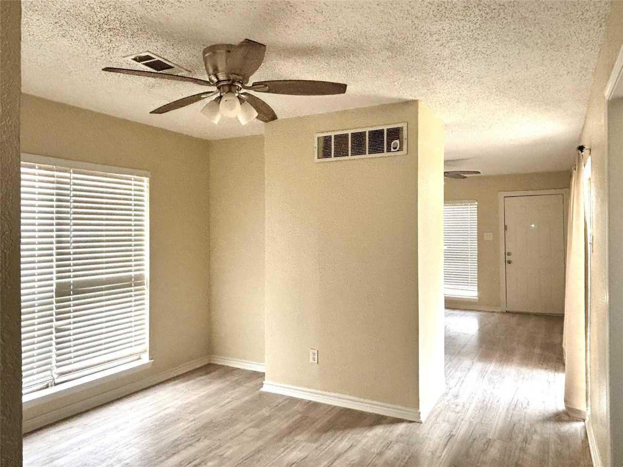 2760 Parkchester Dr - Photo 5 of 28