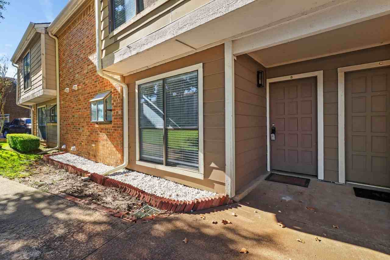 2101 Park Willow Ln #B - Photo 4 of 17