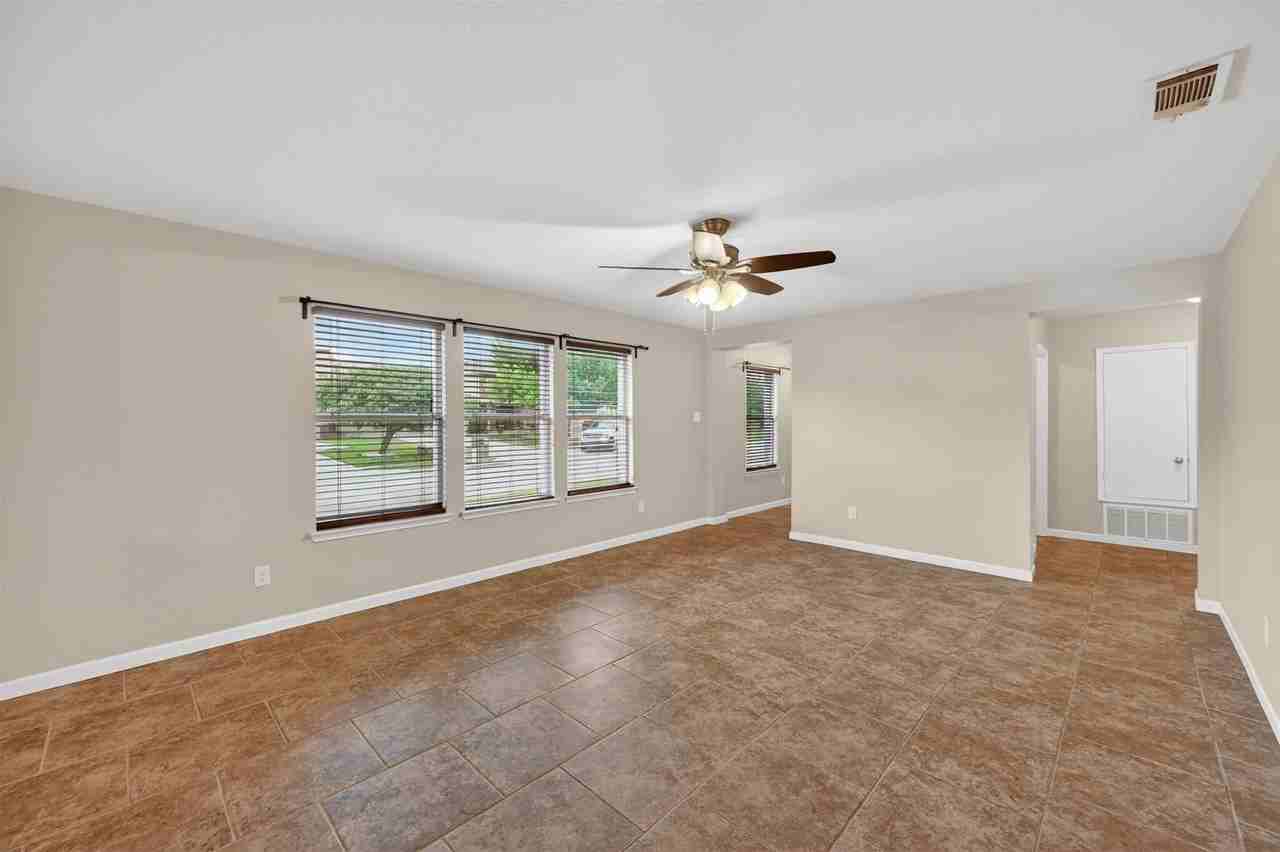 9133 Sun Haven Way - Photo 3 of 21