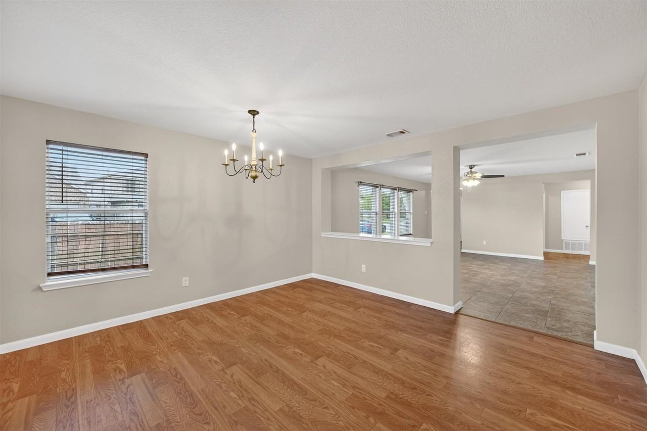 9133 Sun Haven Way - Photo 6 of 21