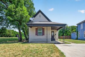 featured image of 419 N Grand Ave #B