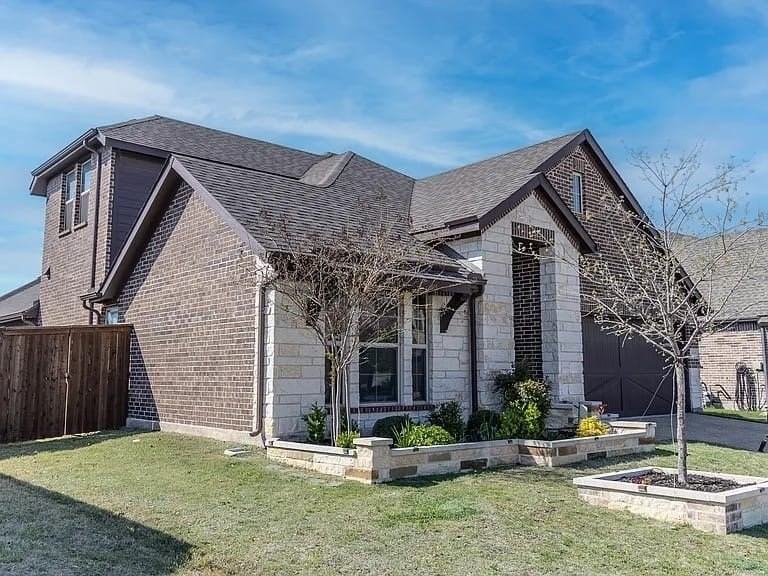3215 Mattie Grey Ln - Photo 2 of 34