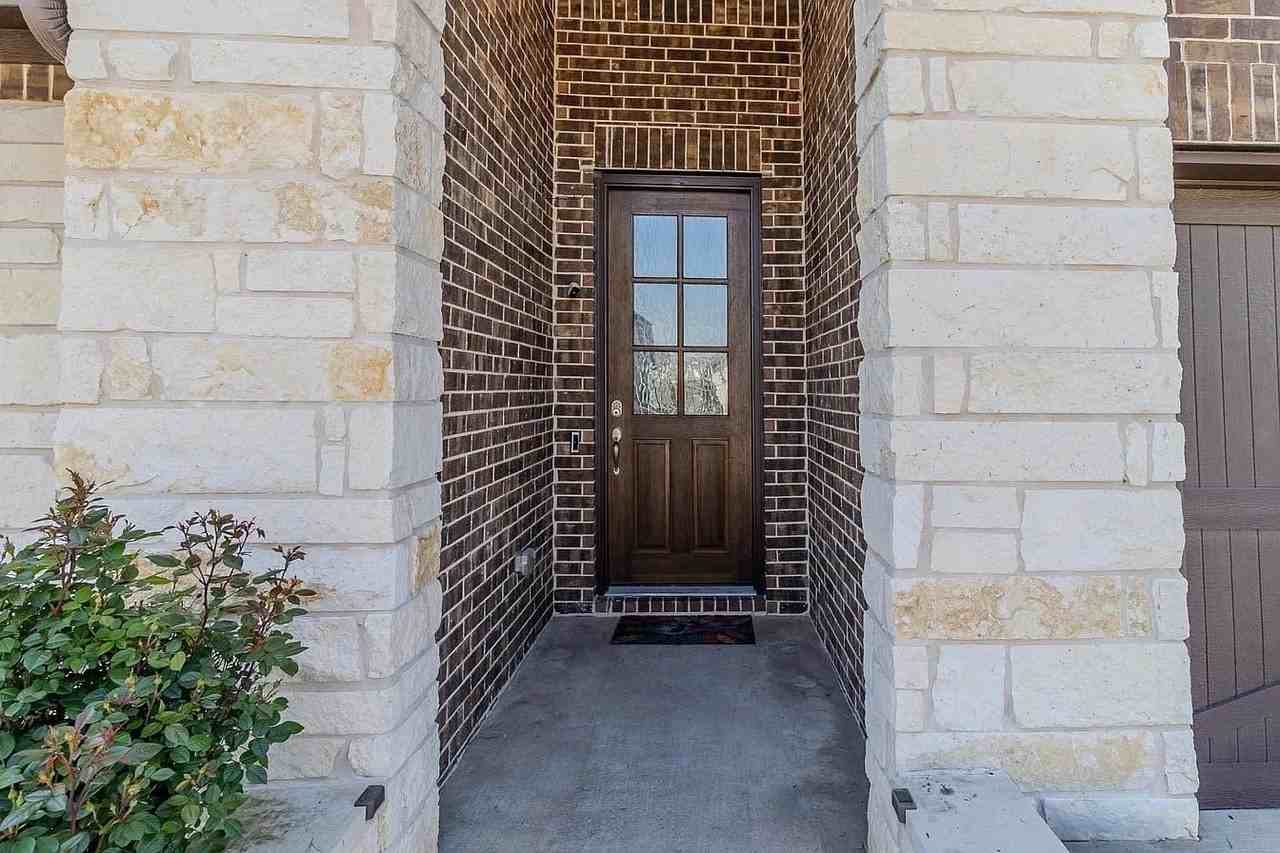 3215 Mattie Grey Ln - Photo 3 of 34