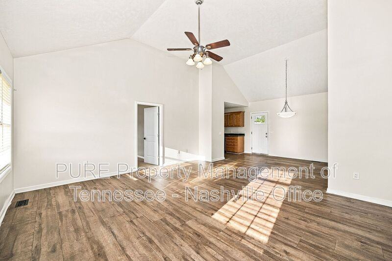 642 Indian Springs Cir - Photo 2 of 17
