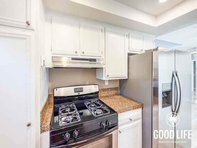 2230 E Washington Ave - Photo 6 of 27