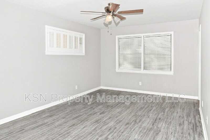 32 Skyline Dr - Photo 7 of 17
