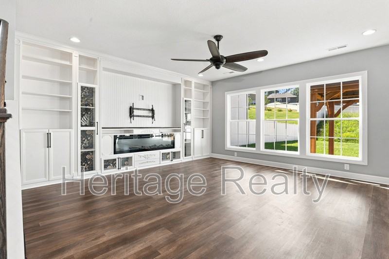 1640 Sugar Cane Ln - Photo 5 of 27