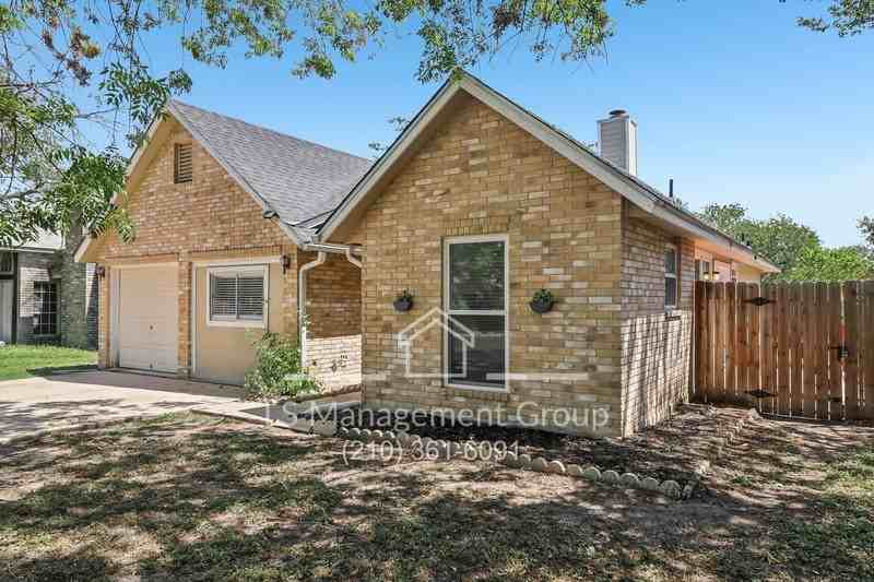 3118 Bear Springs Dr - Photo 6 of 33